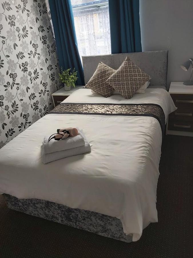 קינגסטון אפון הול The Vale Apart Hotel מראה חיצוני תמונה