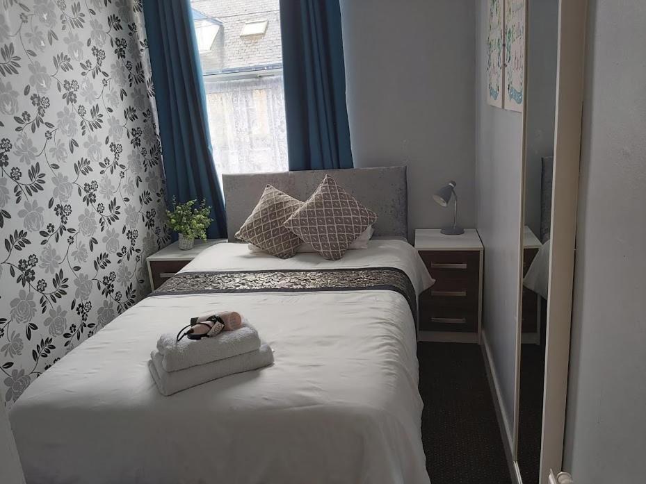 קינגסטון אפון הול The Vale Apart Hotel מראה חיצוני תמונה