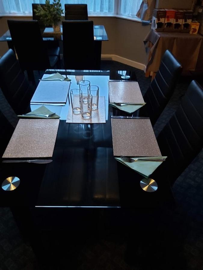 קינגסטון אפון הול The Vale Apart Hotel מראה חיצוני תמונה