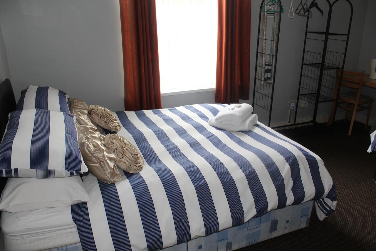 קינגסטון אפון הול The Vale Apart Hotel מראה חיצוני תמונה