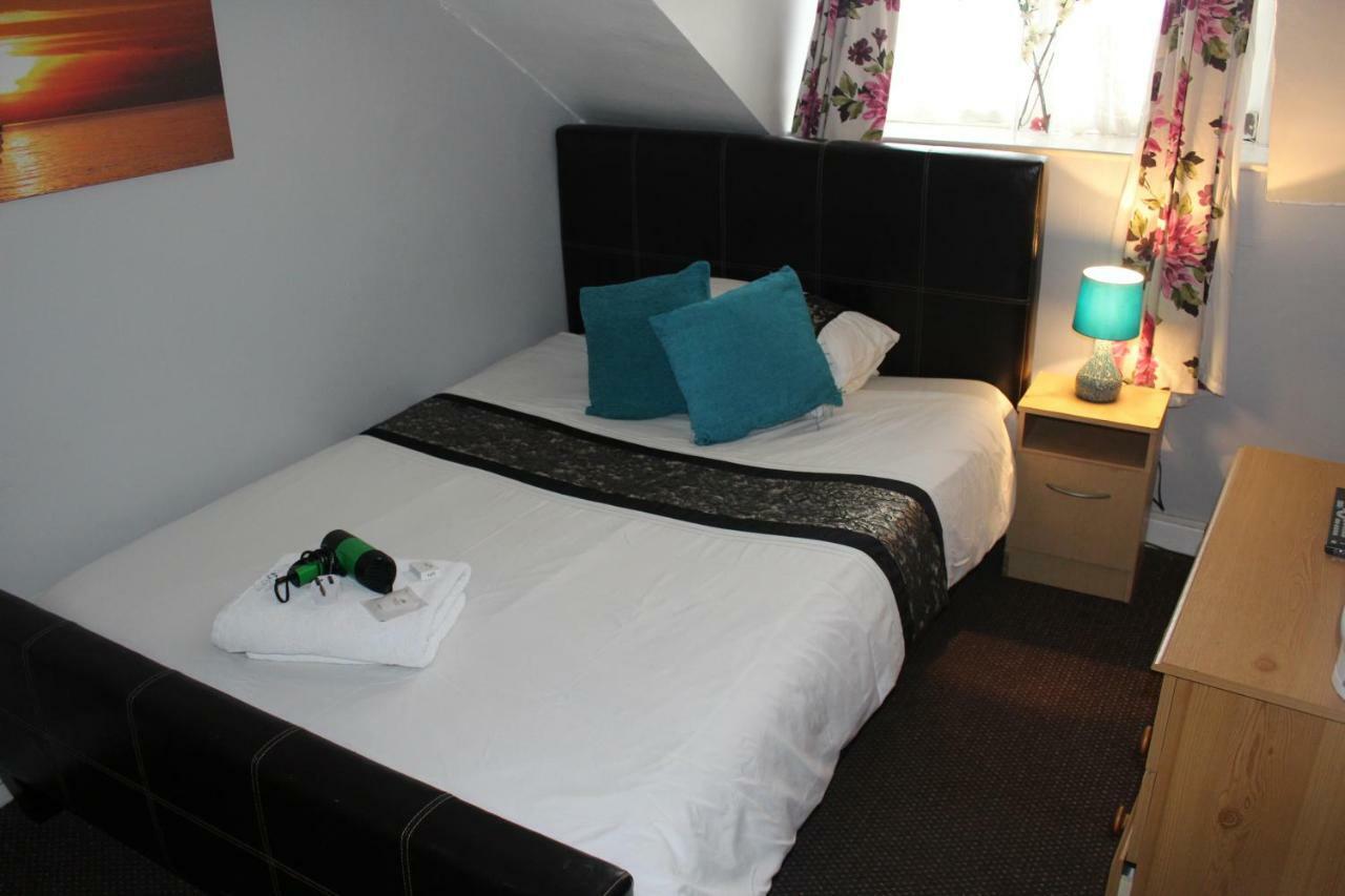 קינגסטון אפון הול The Vale Apart Hotel מראה חיצוני תמונה