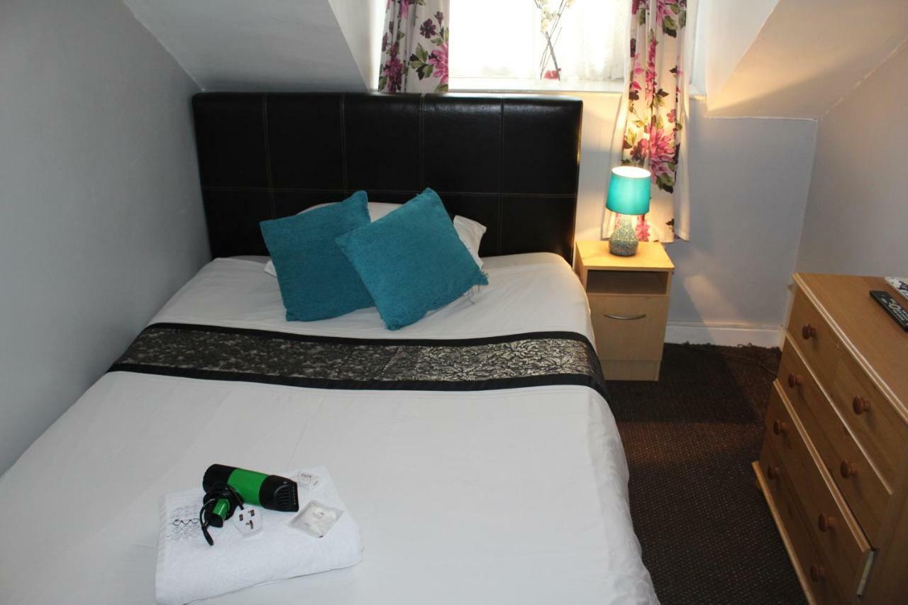 קינגסטון אפון הול The Vale Apart Hotel מראה חיצוני תמונה