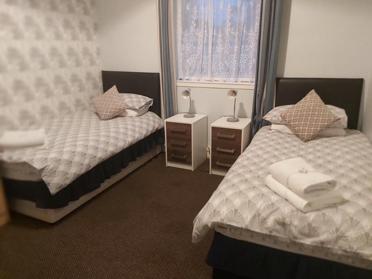 קינגסטון אפון הול The Vale Apart Hotel מראה חיצוני תמונה